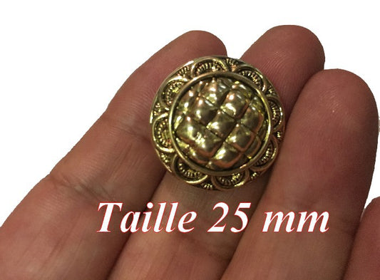 Fancy gold button to sew in size 25 mm For customizations.
