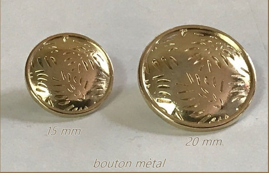 Gold Metal Button Chiseled Sewing Diameter 15 mm.