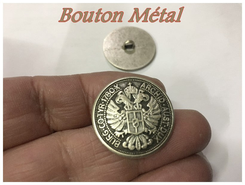 Antique Silver Metal Button in Eagle Head Motif in Size 22 mm for Sewing