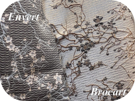 Brocart Jacquard Gris et Doré à Motif Floral Relief – Tissu Luxe Haute Couture