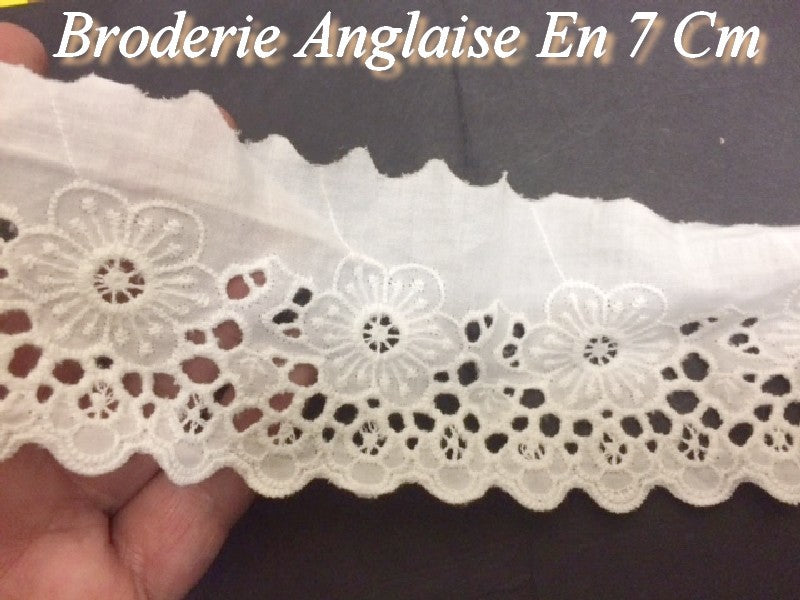 English Embroidery Cotton by the Meter in 7 cm White to Sew.