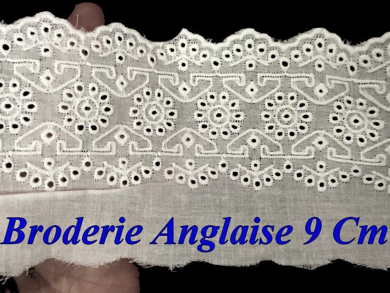 English Embroidery Cotton by the Meter in 9 cm White