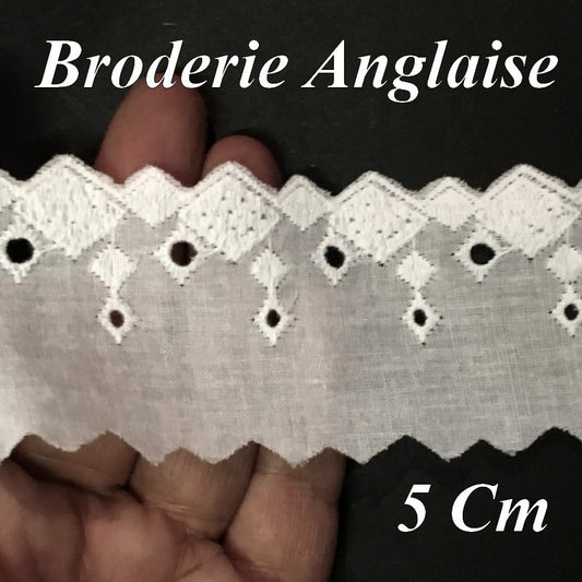 5cm White English Cotton Embroidery Square Patterns to Sew for Creative Hobbies.