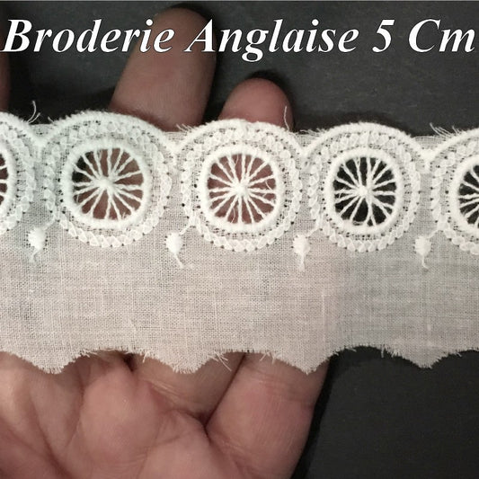 5cm White English Cotton Embroidery Hoop Patterns for Sewing for Creative Hobbies.