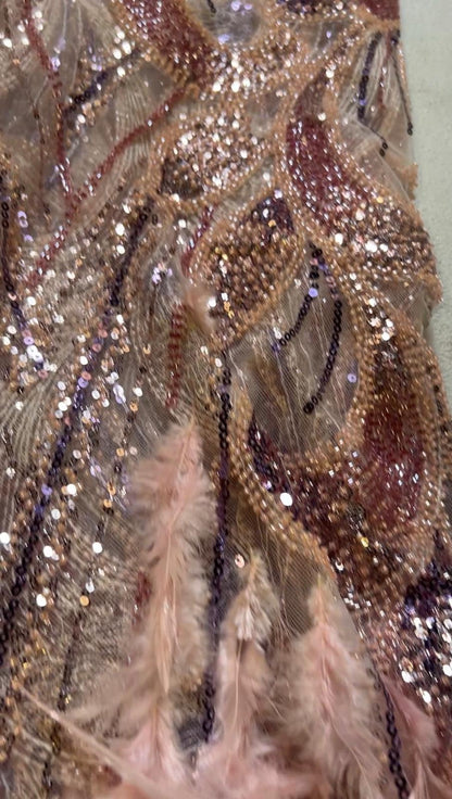 Tissu Haute Couture Plumes & Perlage Rosé Doré – 145 cm