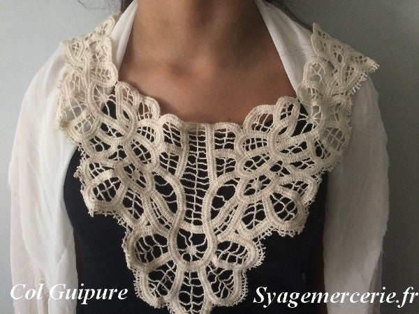 Ecru Openwork Guipure Lace Collar