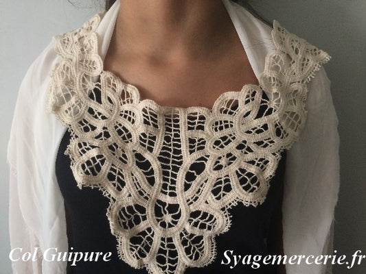 Ecru Openwork Guipure Lace Collar