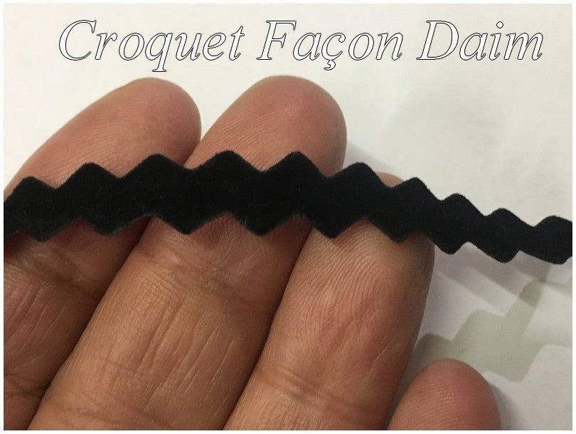 Croquet Noir Façon Daim Au Mètre