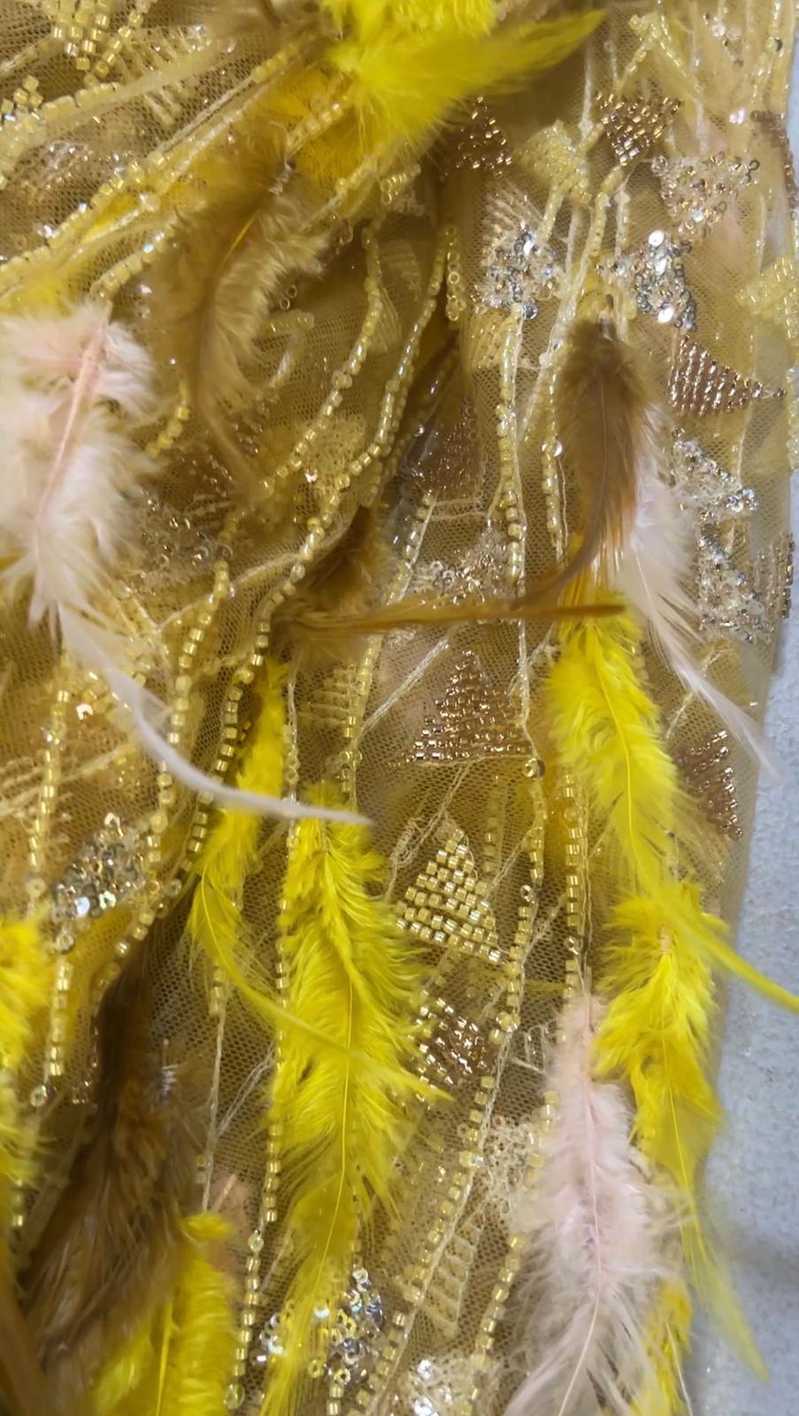Tissu Haute Couture Plumes & Perles Doré