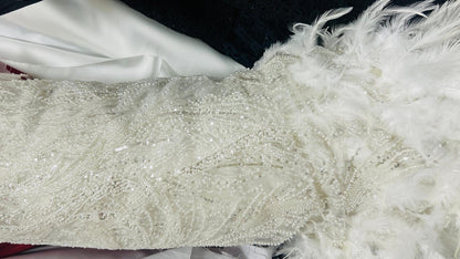 Dentelle Tissu Ivoire Perlée Ornée de Plumes sur Tulle – Tissu Mariage Haute Couture 145 cm