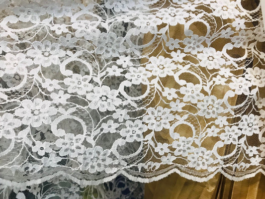 Dentelle Blanche Couture Au Mètre En Grande Largeur Pour Confections, Customisations Et Décorations.