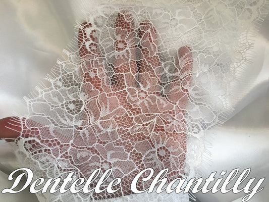 Dentelle Chantilly Au Mètre De Largeur  En 16 Cm Blanche, Pour Mariage Et Lingerie De Luxe.