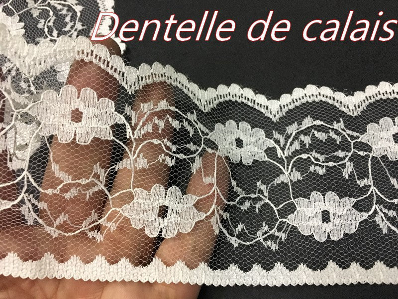 Dentelle En 8 Cm Blanche Sur Résille A Coudre Pour Robe De Mariage, Loisirs Créatifs.