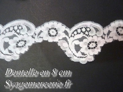 Dentelle en 8 cm Festonné en Fleurs Blanche A Coudre de Calais