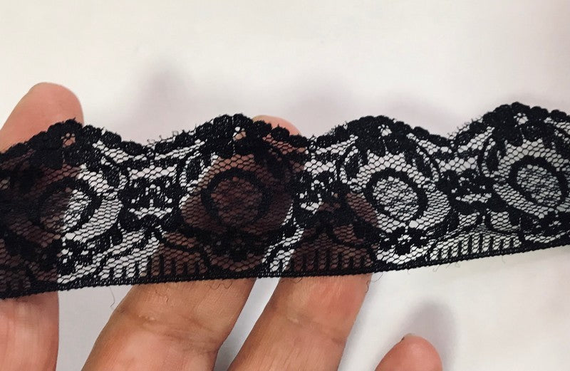 Dentelle Rachel Festonné noir au mètre Pas cher