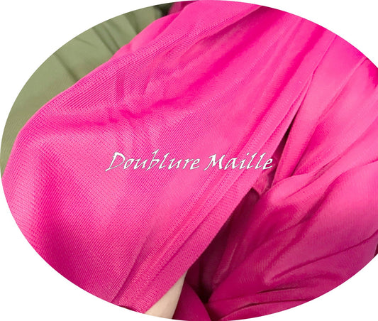 Doublure Maille Au Mètre En Couleur Fuchsia Pour Vêtements Tansparents Et confections.