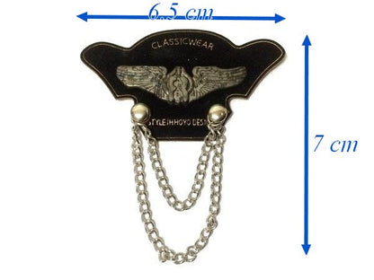 Insignia de cadena plateada