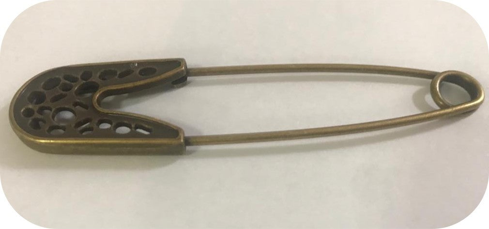8 cm bronze metal safety pin, transformed into a brooch for decorations.