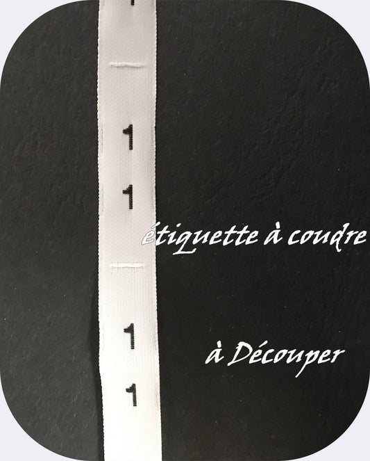 Etiquette De Vêtements Blanches " Taille 1 " Par 100 Pièces  A Coudre, Contexture Pour Confection.