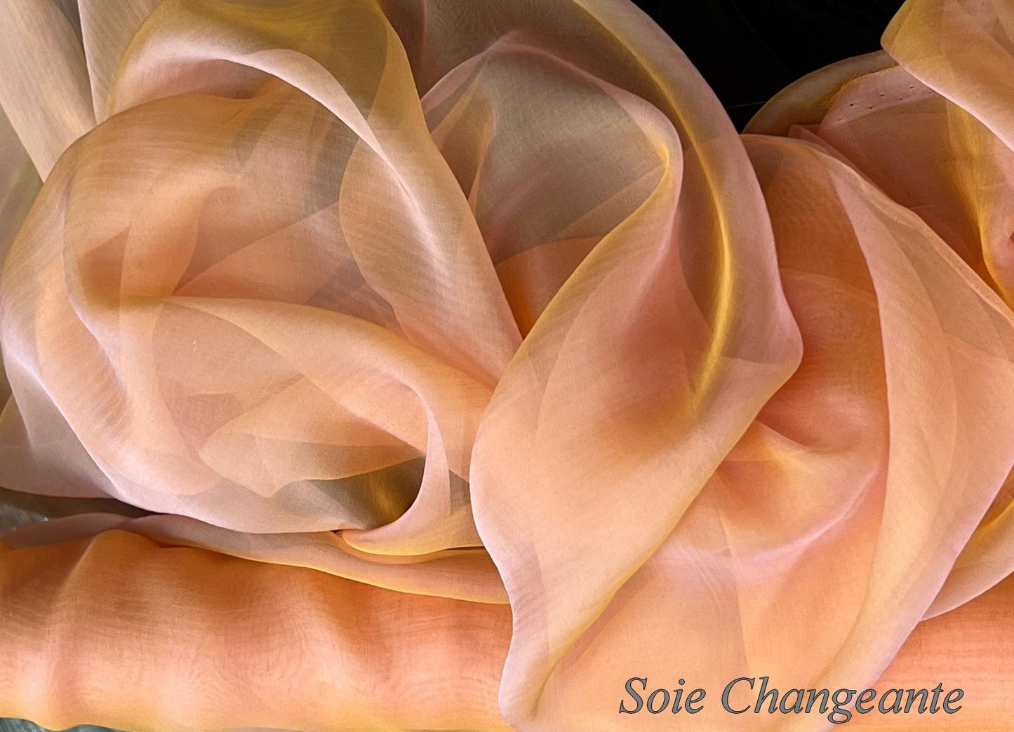 Mousseline de Soie Changeante Pêche et Jaune 145 cm - Haute Couture