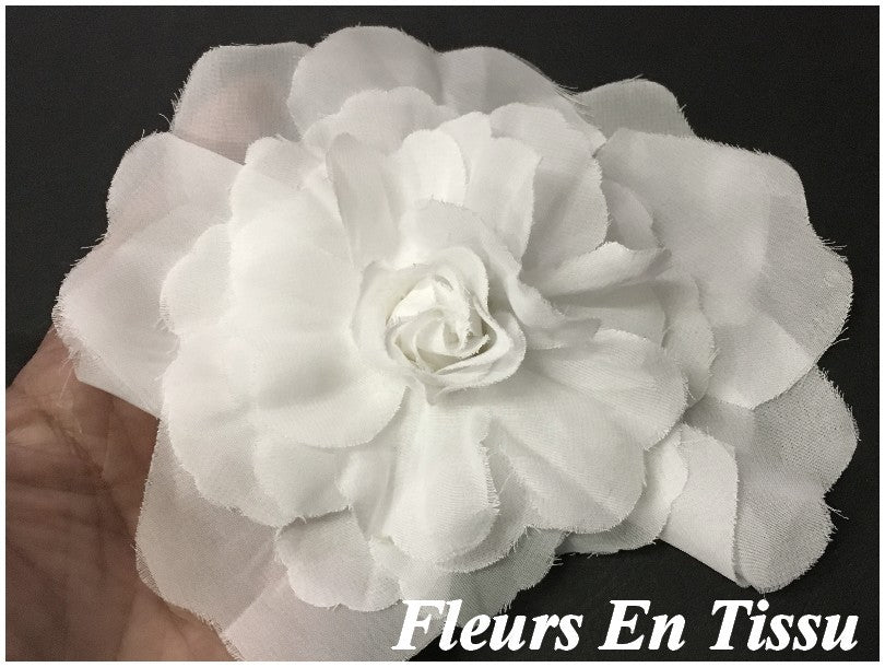 White Fabric Flowers to Sew for Decoration and Customization