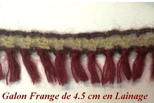 Wool fringe by the meter in 4.5 cm to sew.