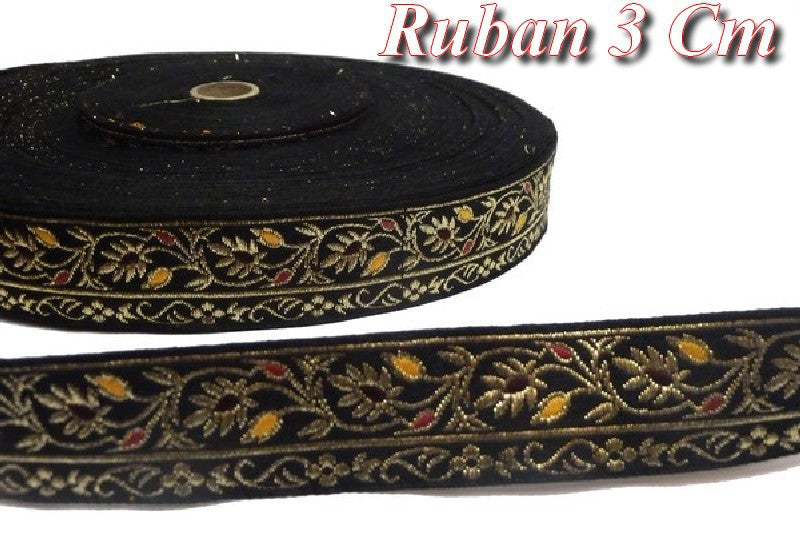 Vintage 3cm Trim by the Meter with Gold Flower Patterns on a Black Background.