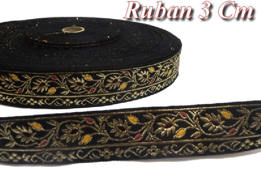 Vintage 3cm Trim by the Meter with Gold Flower Patterns on a Black Background.