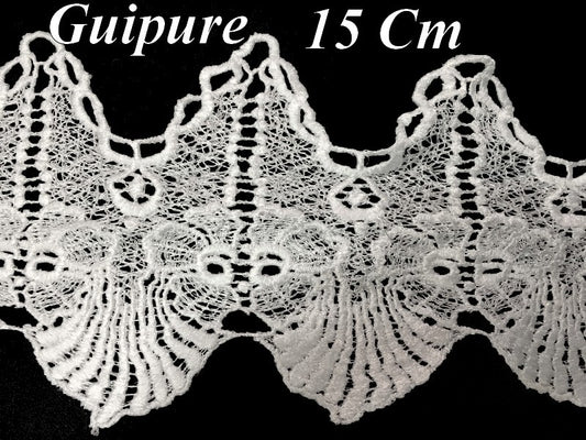 Guipure Lace Trim by the Meter in 15 cm White, Scalloped for Customizations and Decorations.