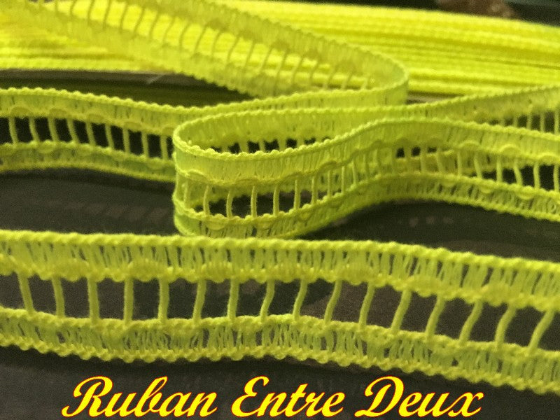 Braid Between Two By The Meter Fluorescent Yellow In Day Scale of 2 cm To Sew For Clothing Sewing