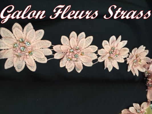 Galon Fleurs Au Mètre En Coton Rose Orné De Strass Cristal  Pour Robes de Mariages, Cérémonies et  Customisations De vetements.