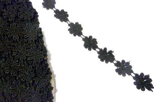 Black Daisy Flower Trimmings in 2.5 cm to sew.