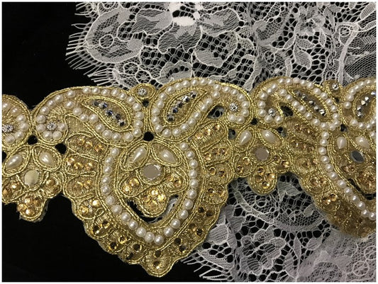 Galon Ruban Brodé Doré OR En Perles Blanches Et Strass  Pour Décorations Caftans Et Customisations.