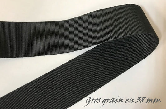 Plain Black Grosgrain in 38 mm for sewing on hats, crafts and decorations.
