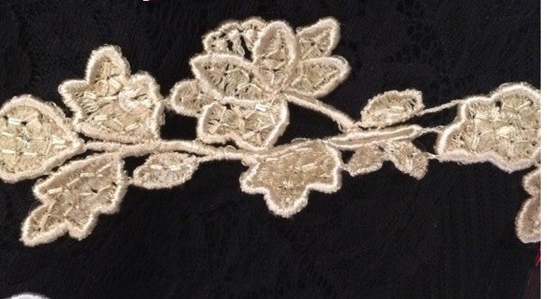 Guipure by the meter in 6 cm Beige decorated with Sequins for Customizations.
