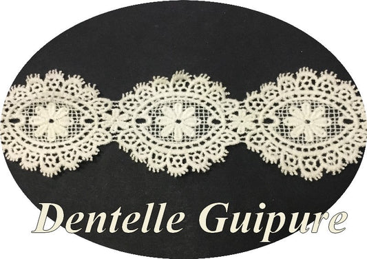 Embroidered Guipure in Flower Pattern, Ecru Cotton, Sold by the Meter, 5 cm, for Sewing, Customization and Creative Hobbies.