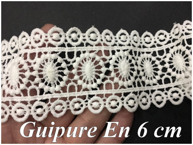Guipure Lace by the Meter in 6 cm White for Customization and Decoration of Clothing.