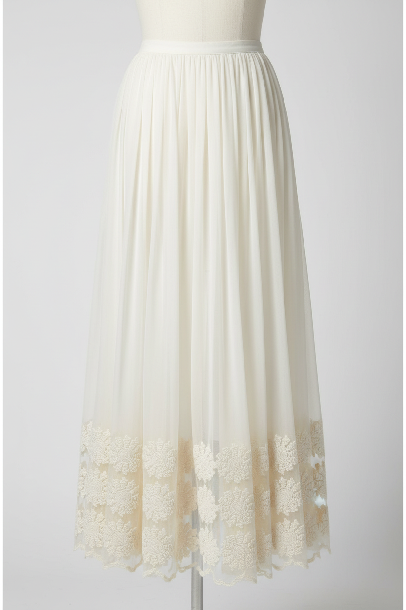Jupe avec dentelle brodée écru fleurs sur tulle 8cm - bordure florale