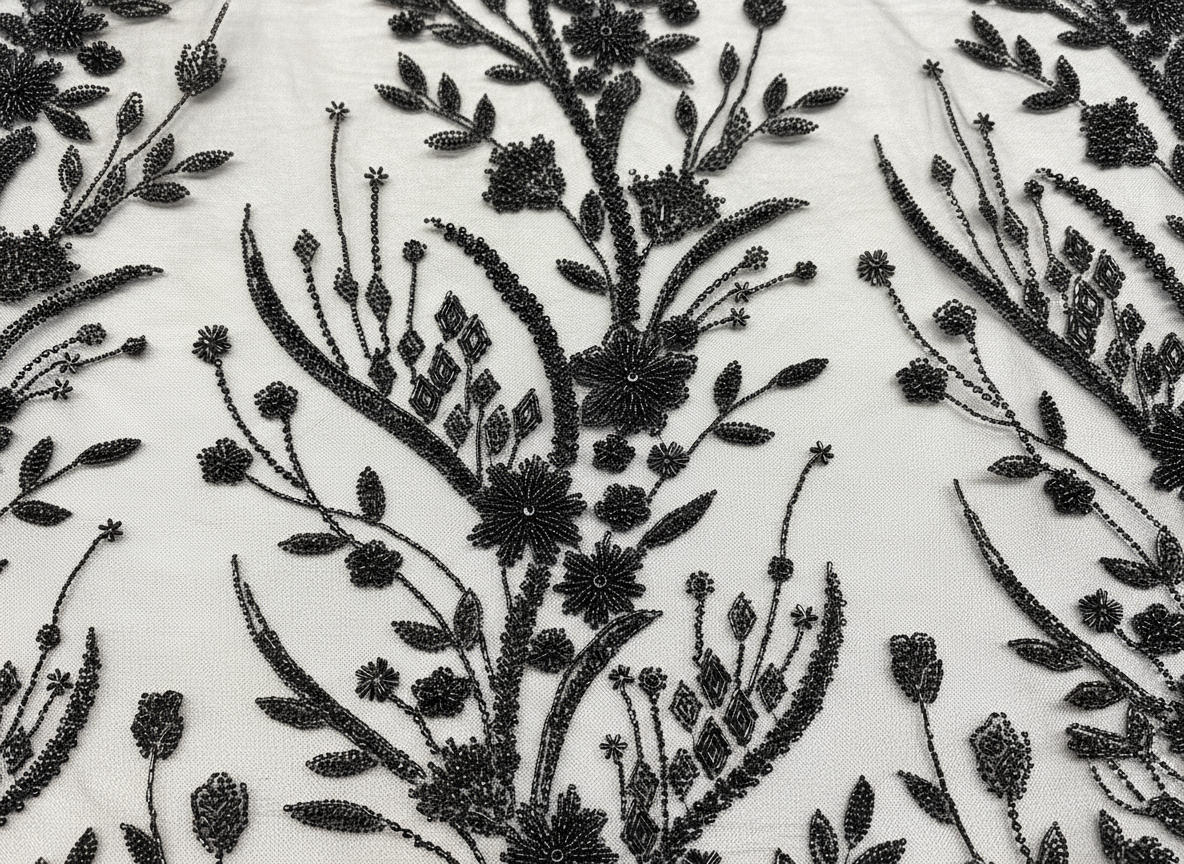 Détail tulle perlé noir - Close-up broderie perles