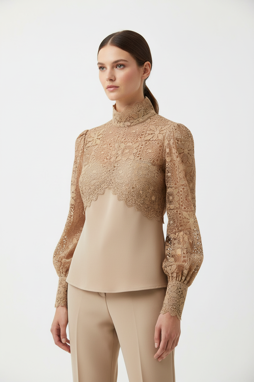 Top en dentelle beige lycra - création délicate