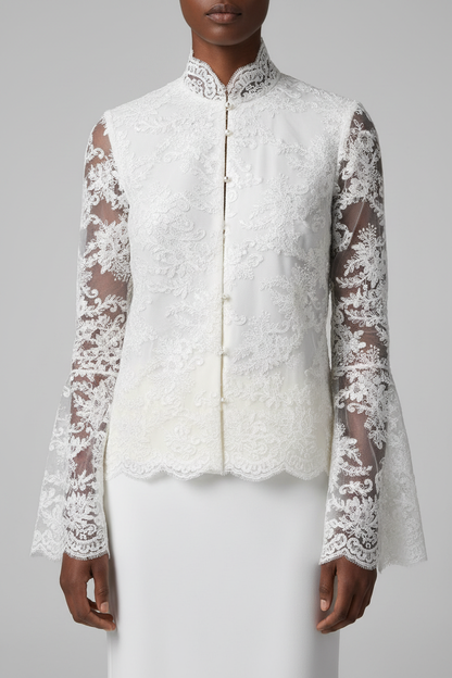 Top en dentelle brodée blanche - création raffinée
