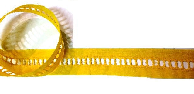 Jour Echelle en Broderie Anglaise 2 cm Jaune, à coudre.