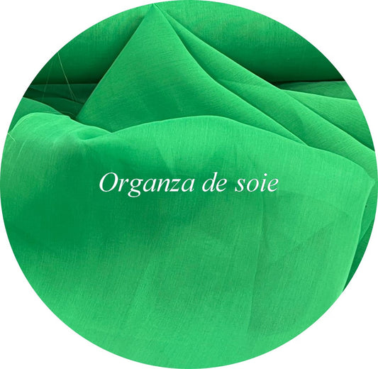 Organza de soie vert – Tissu léger haut de gamme pour robes, voiles et créations couture