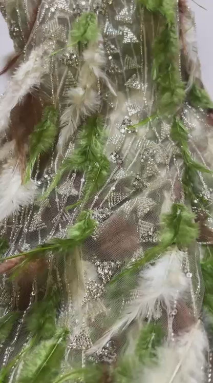 Tissu Haute Couture – Tulle perlé brodé avec plumes – 140 cm