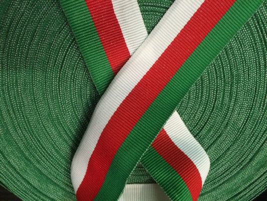 Ruban Au Mètre En Gros Grain Blanc Rouge Vert En 35 mm.