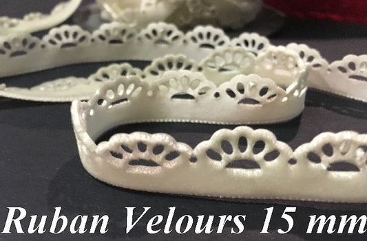 Ruban De Velours Fantaisie  en 15 mm Couleur Ecru  Pour vetements et Loisirs Créatifs