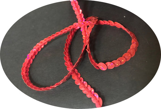 Cinta de lentejuelas fucsia iridiscente, hilo fucsia iridiscente con lentejuelas doradas por metro