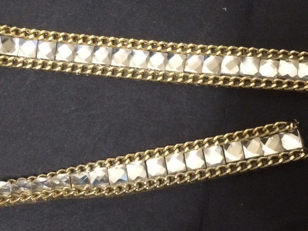 Ruban Strass Au Mètre En 12 mm Blanc Avec Chaine Doré.