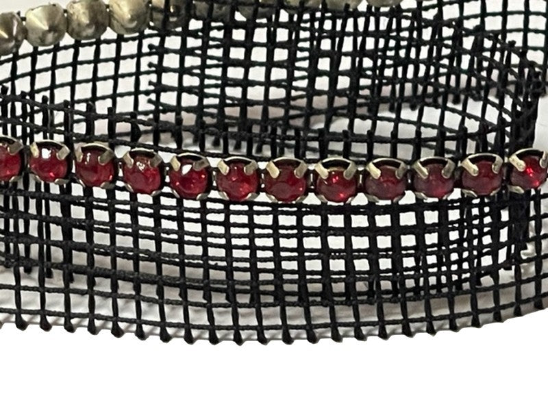 Ruban Strass Rouge Sur Filet Noir Au Mètre Couture