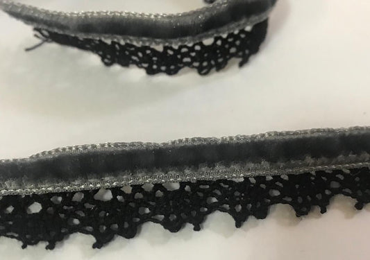 Ruban Velours en 15 mm Couleur Gris orné de dentelle noir Pour vetements et Loisirs Créatifs